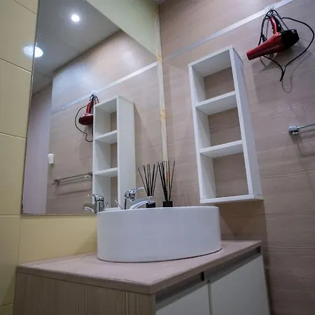 The In The Heart Of Old 1bdr Apartment
