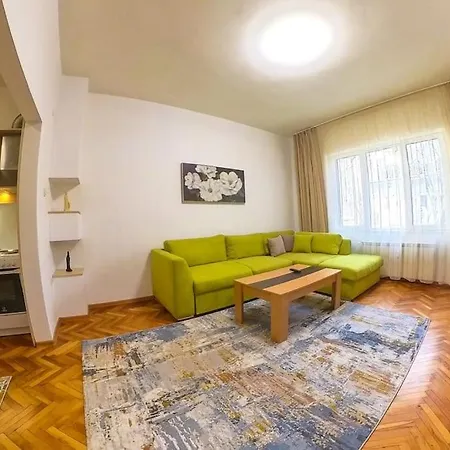 The In The Heart Of Old 1bdr Apartment *